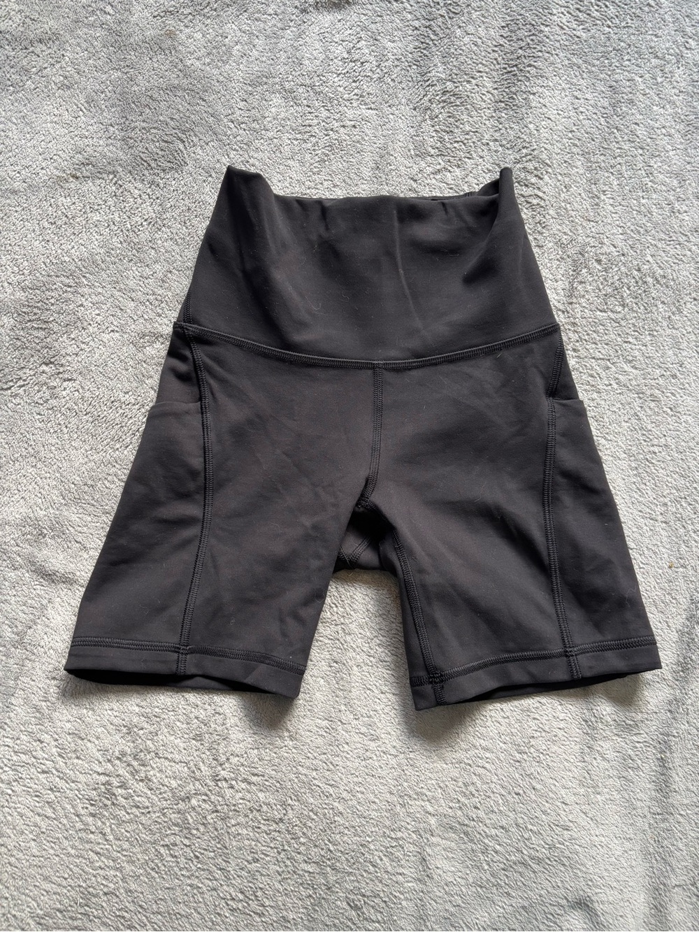 Lululemon Women's Black Biker Shorts Athletic StretchGym Training Size 2 Yoga